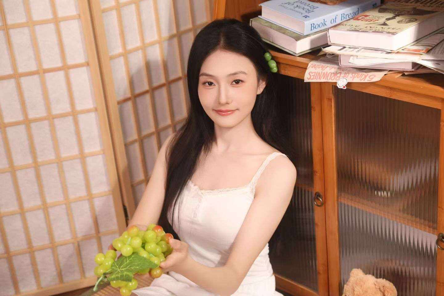 努力赚钱💰💰💰（女陪接娱乐排位代打）发布的第3张图片