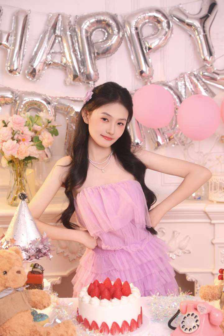 努力赚钱💰💰💰（女陪接娱乐排位代打）发布的第4张图片