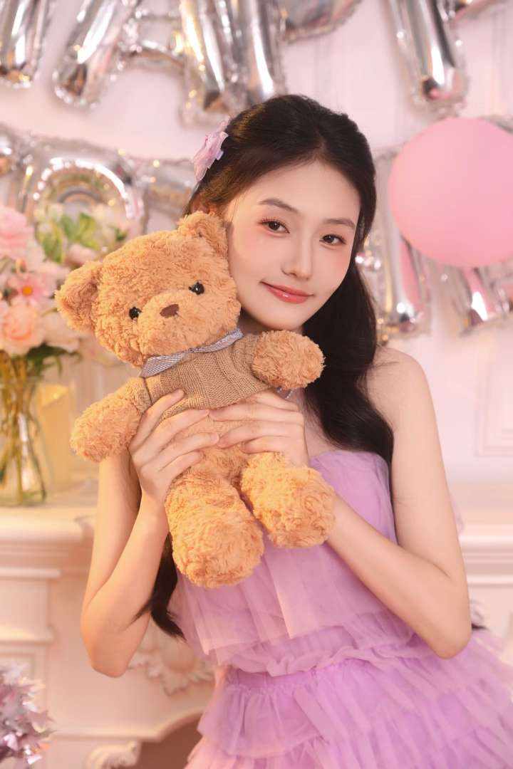 努力赚钱💰💰💰（女陪接娱乐排位代打）发布的第5张图片