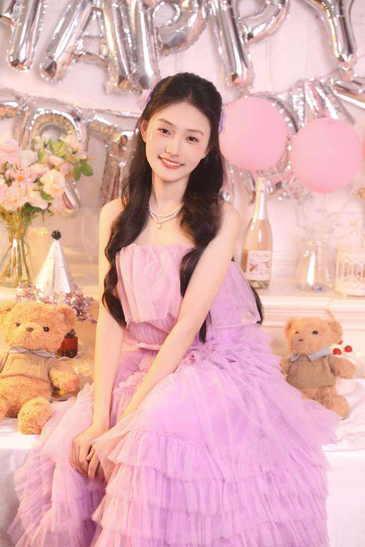 努力赚钱💰💰💰（女陪接娱乐排位代打）发布的第6张图片
