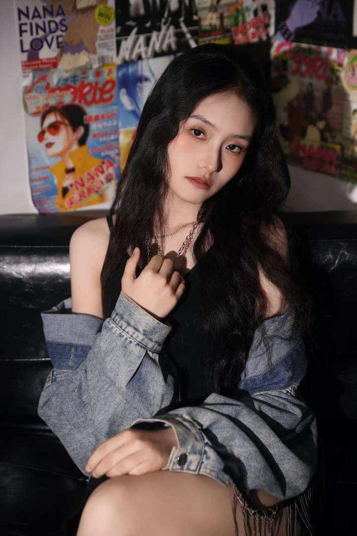 努力赚钱💰💰💰（女陪接娱乐排位代打）发布的第7张图片