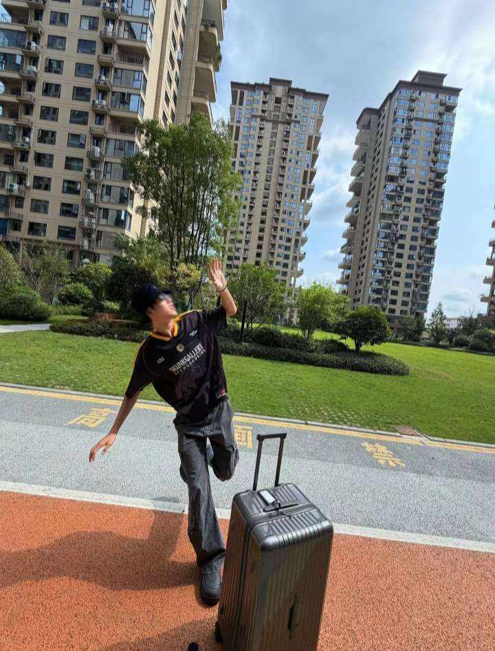 别舔姐的泪.发布的第1张图片