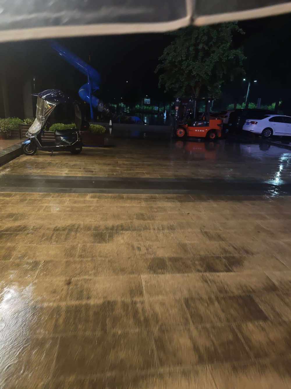 十七⁷发布的第1张图片