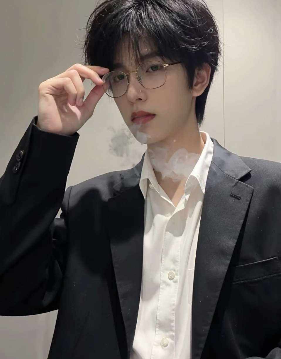 黎“雪”（男）发布的第1张图片