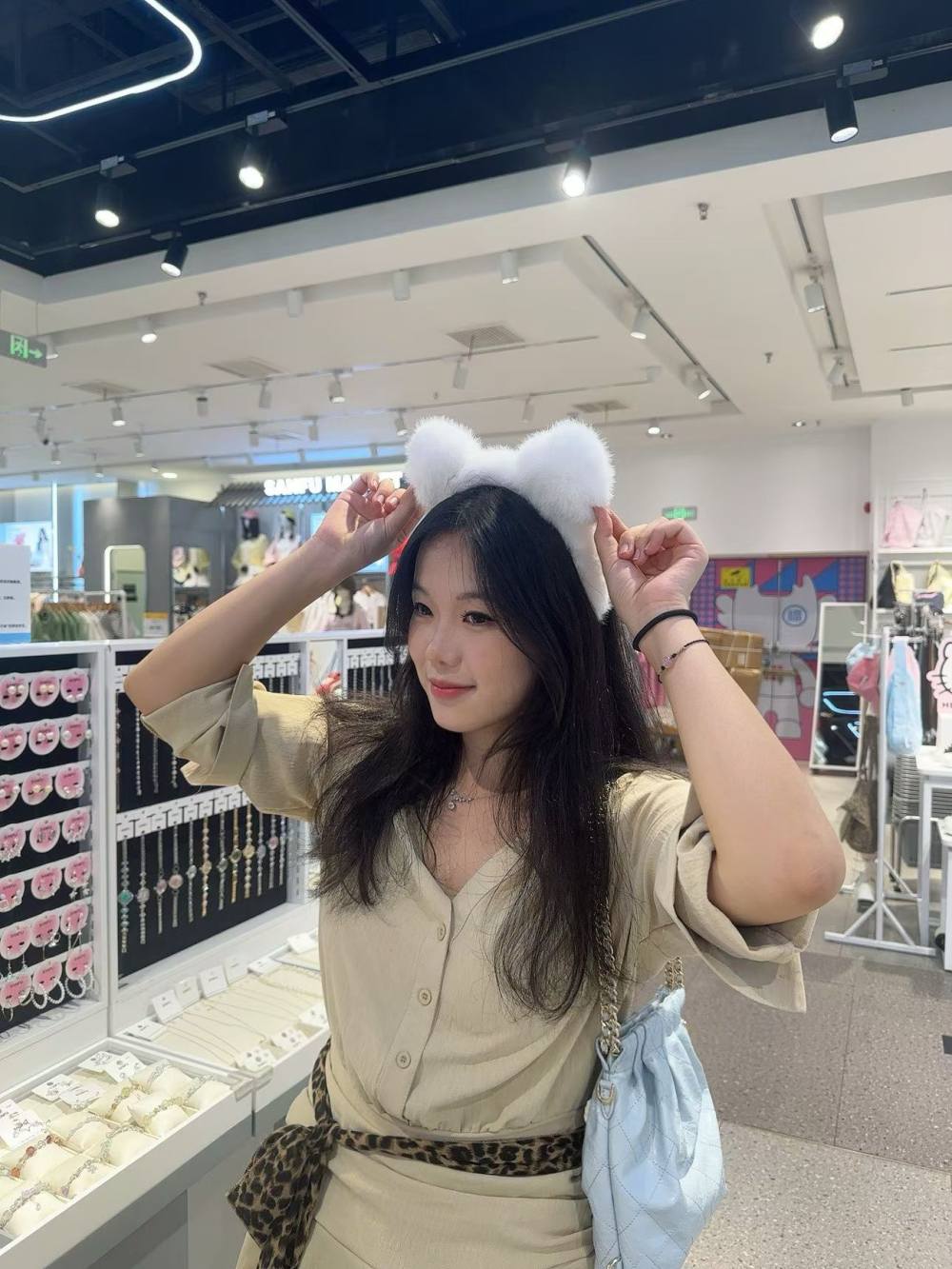 qqwqq发布的第1张图片