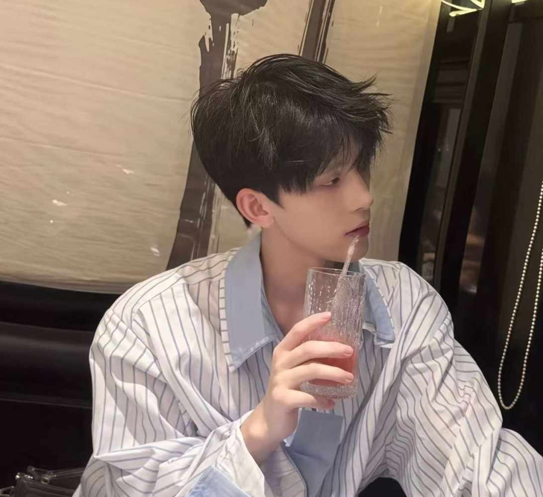 吊炸天^O^发布的第1张图片