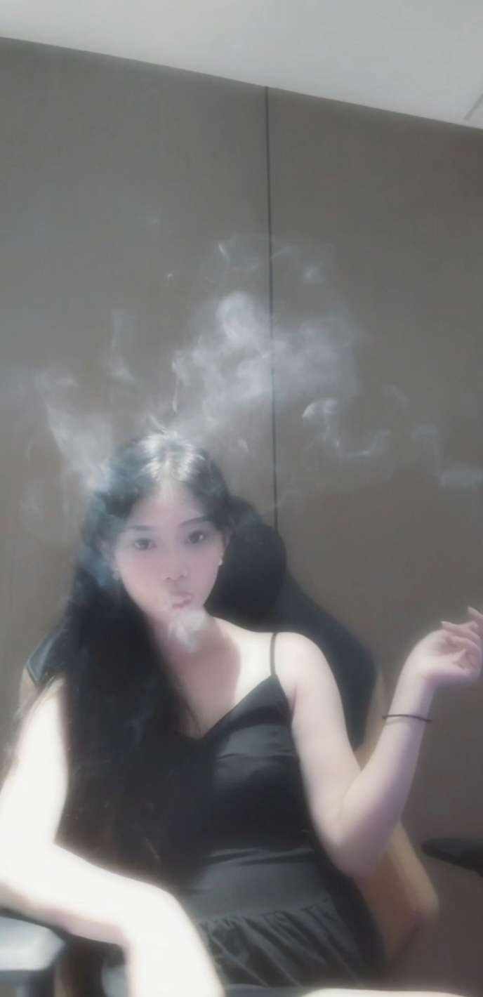 受了伤的女人发布的第2张图片