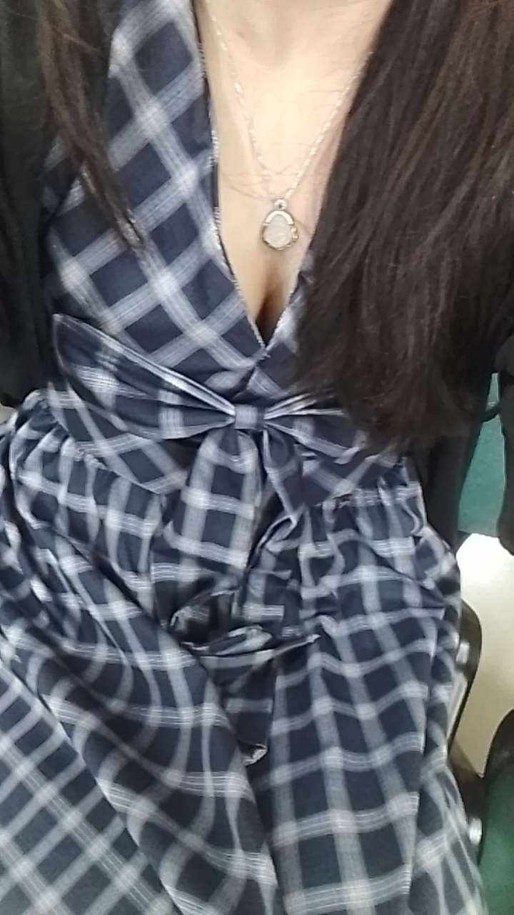 一个甜妹罢了（绿）发布的第1张图片