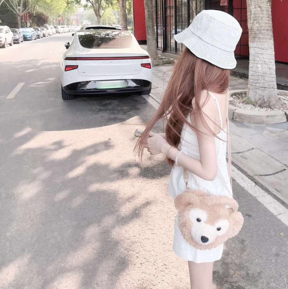 小铃铛🔔电竞娇妻发布的第1张图片