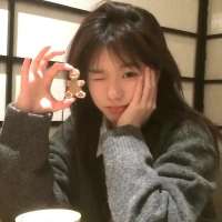 小幸白头像