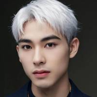 春Cc头像