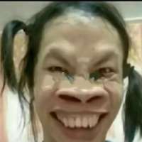 蜡笔小七的小狗头像