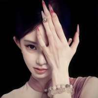 小玲^头像