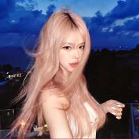 你很难哄i头像