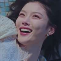不会困于情爱头像